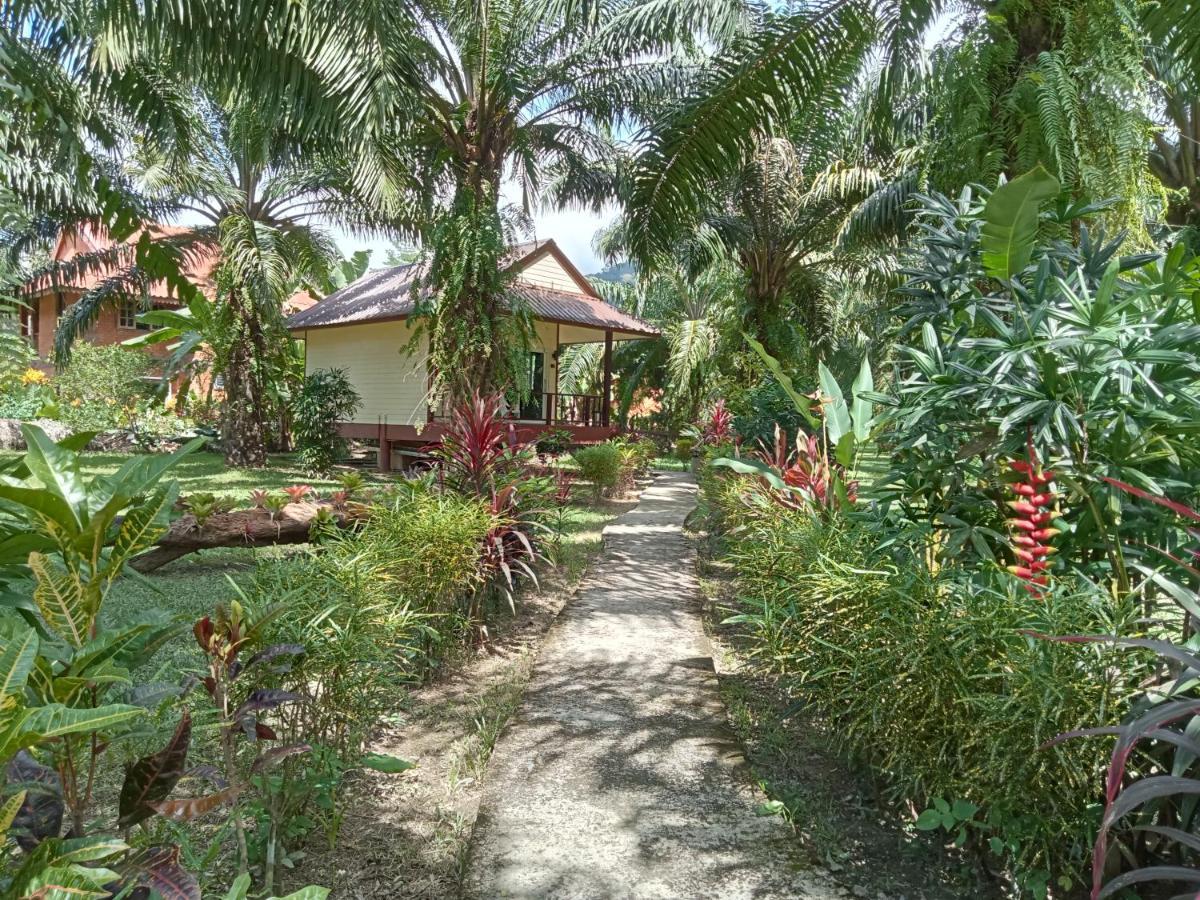 Khao Sok Palm Garden Resort Khao Sok National Park Exterior photo